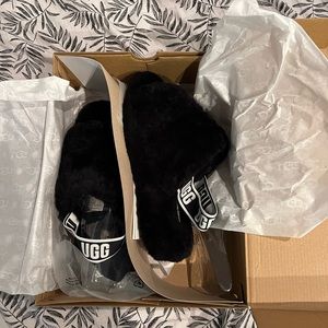 Womens uggs slippers *BRAND NEW*